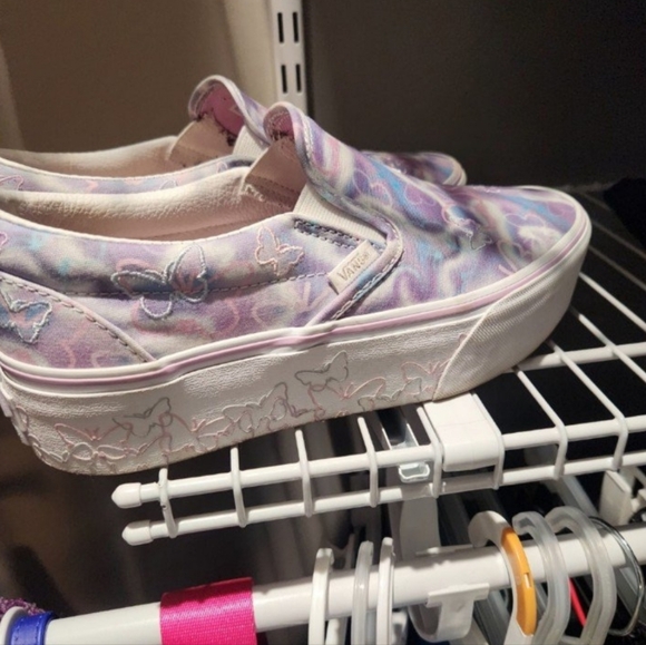 Vans - Picture 3 of 3